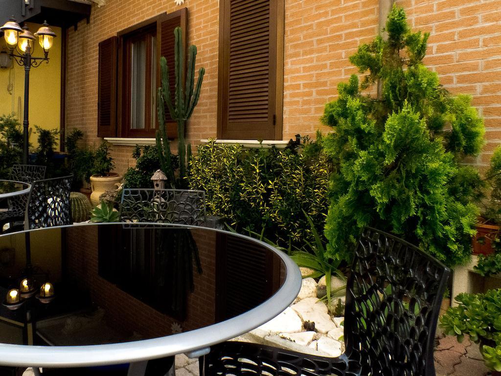 B&B Luca Montesilvano Bagian luar foto