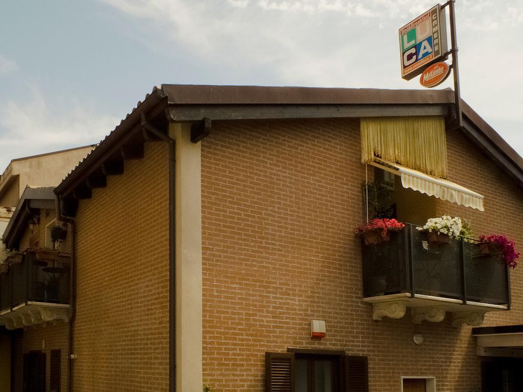 B&B Luca Montesilvano Bagian luar foto